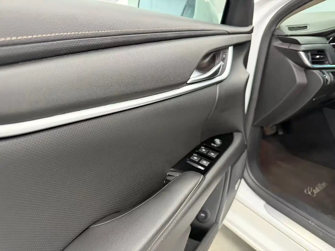 Cadillac XTS 2018 28T Technology фото 13