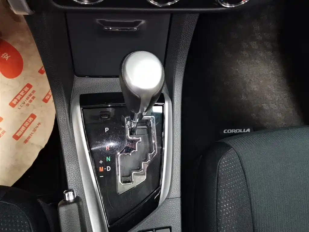 Toyota Corolla 2017 Facelift 1.2T S-CVT GL-i фото 14