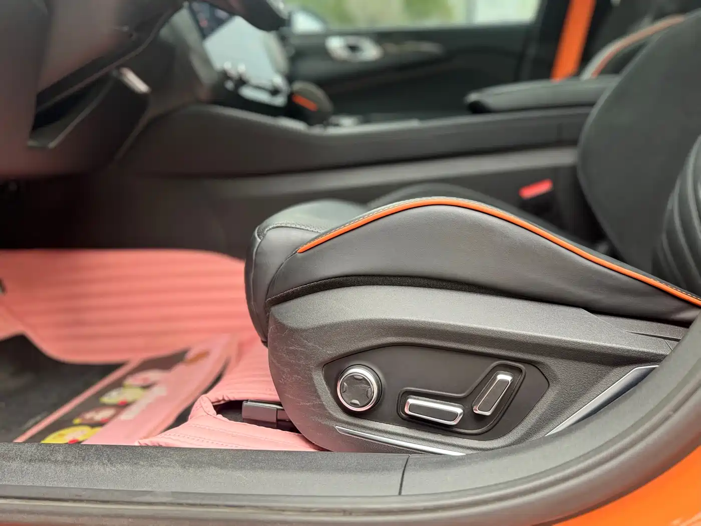 Lynk & Co 02 Hatchback 2021 2.0TD Halo Driving Control Package Edition фото 20