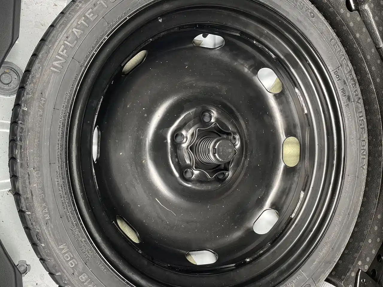 Volkswagen T-ROC 2021 280TSI DSG 4WD Luxury Connected фото 8