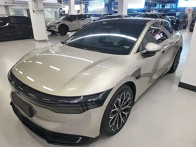ZEEKR 007 2024