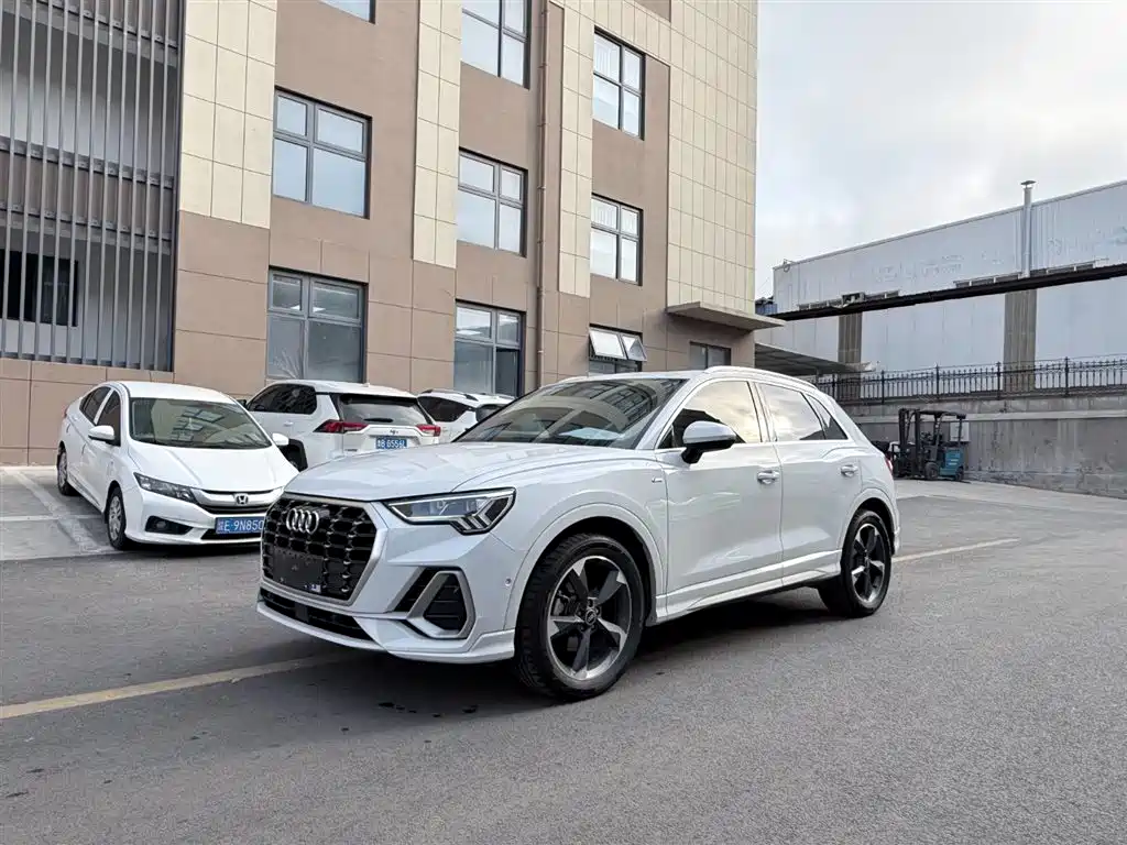 Audi Q3 2022 35 TFSI Fashion Dynamic