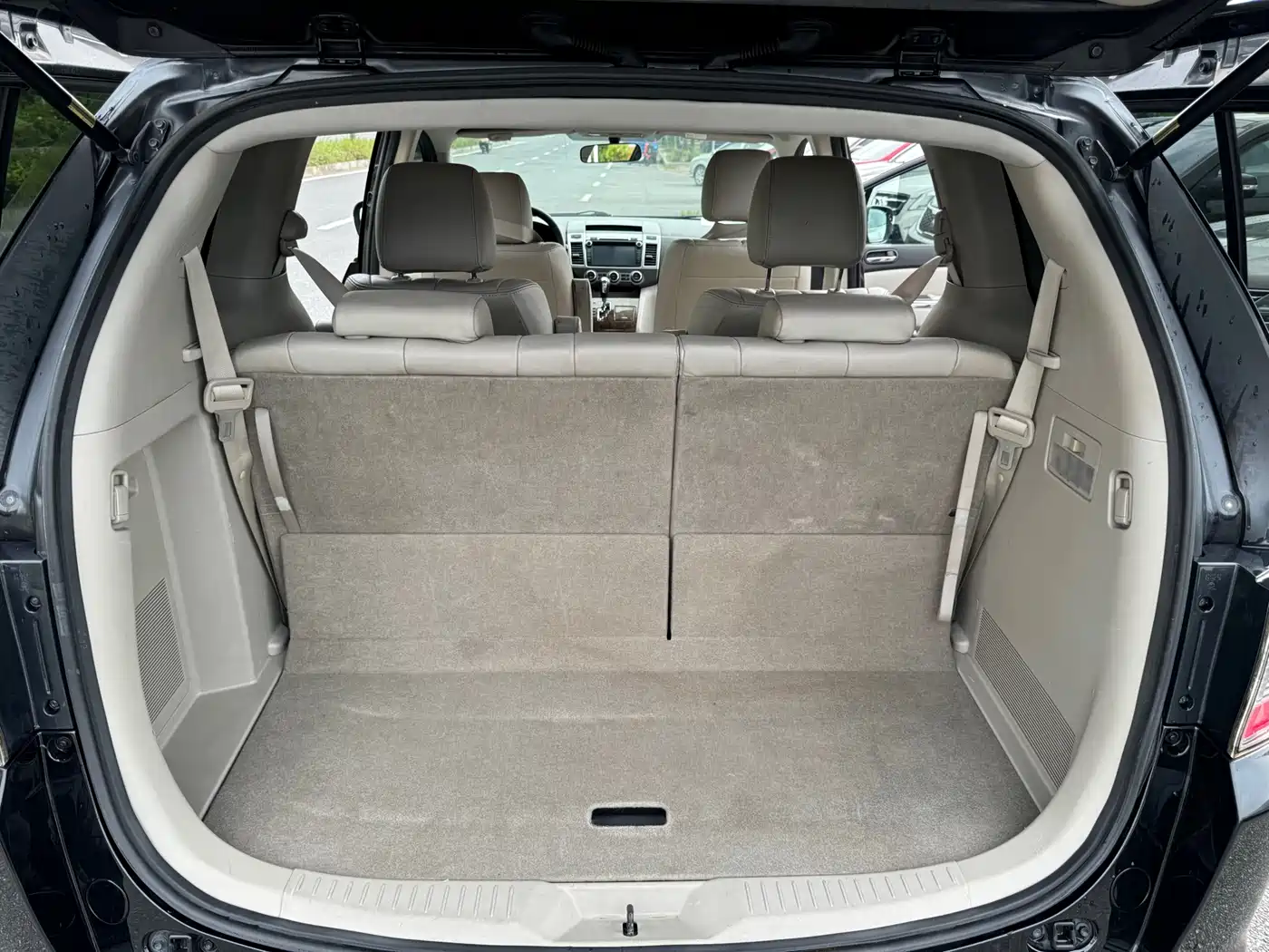 Mazda 8 2012 2011 Model 2.3L Premium Edition