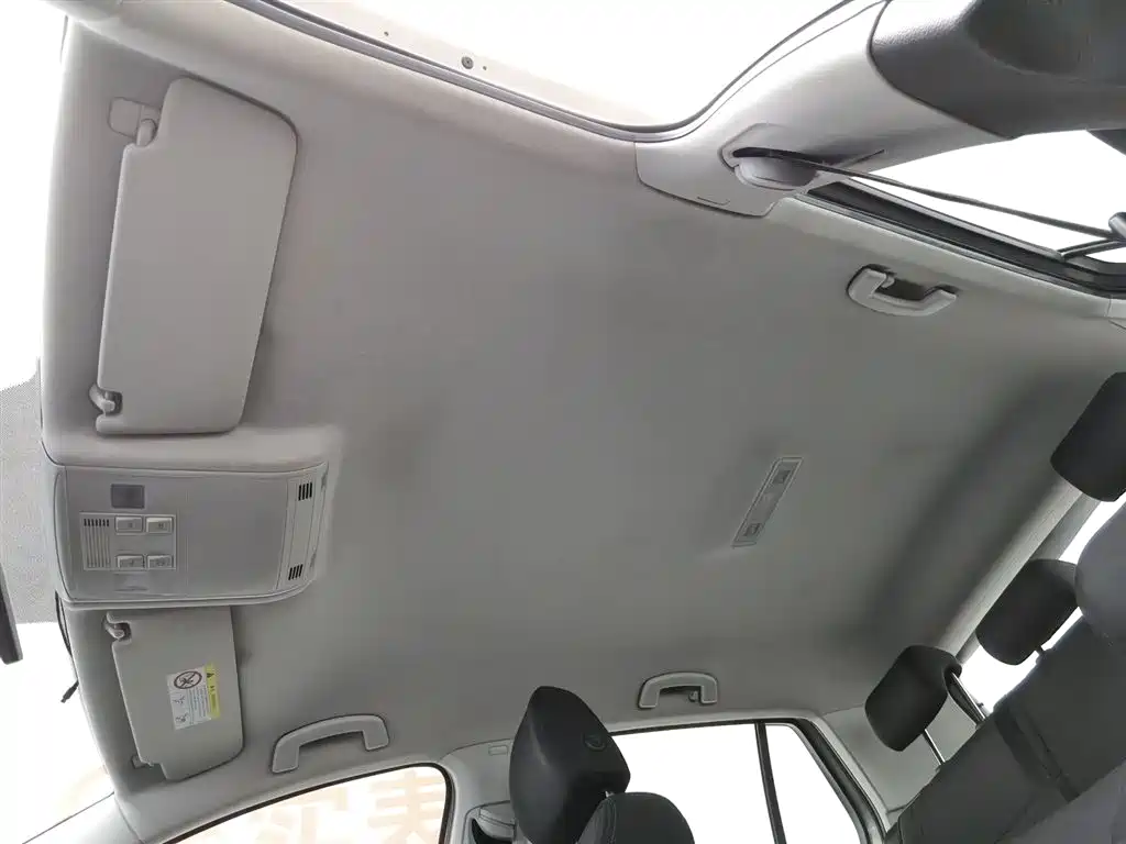 Volkswagen Golf 2016 1.6L Automatic Fashion фото 14