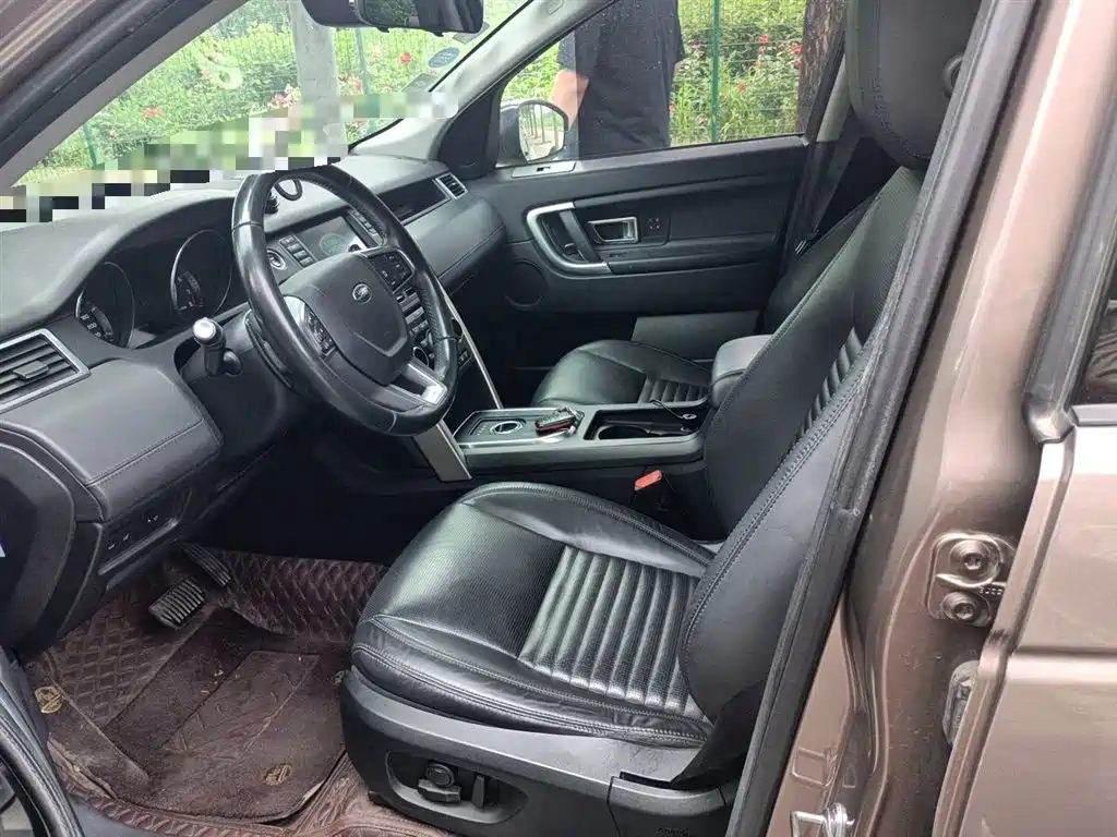 Land Rover Discovery Sport (Import) 2015 2.0T HSE Luxury фото 8
