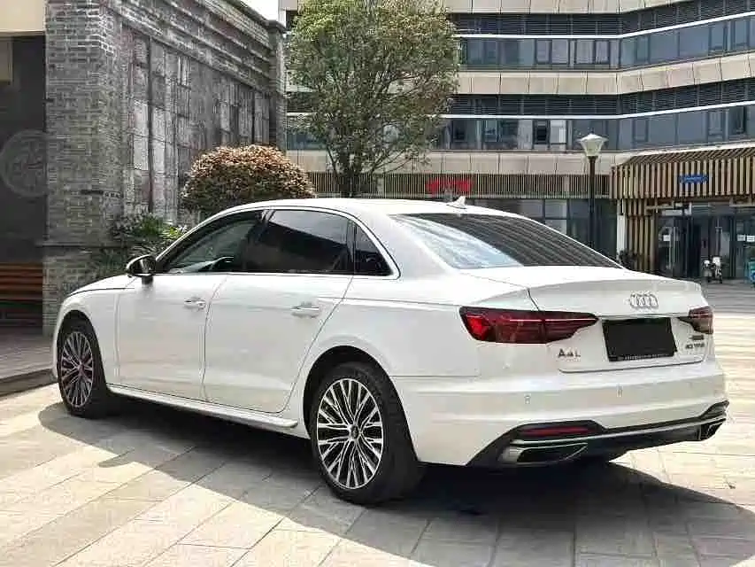 Audi A4L 2022 40 TFSI Fashion Elegance фото 6