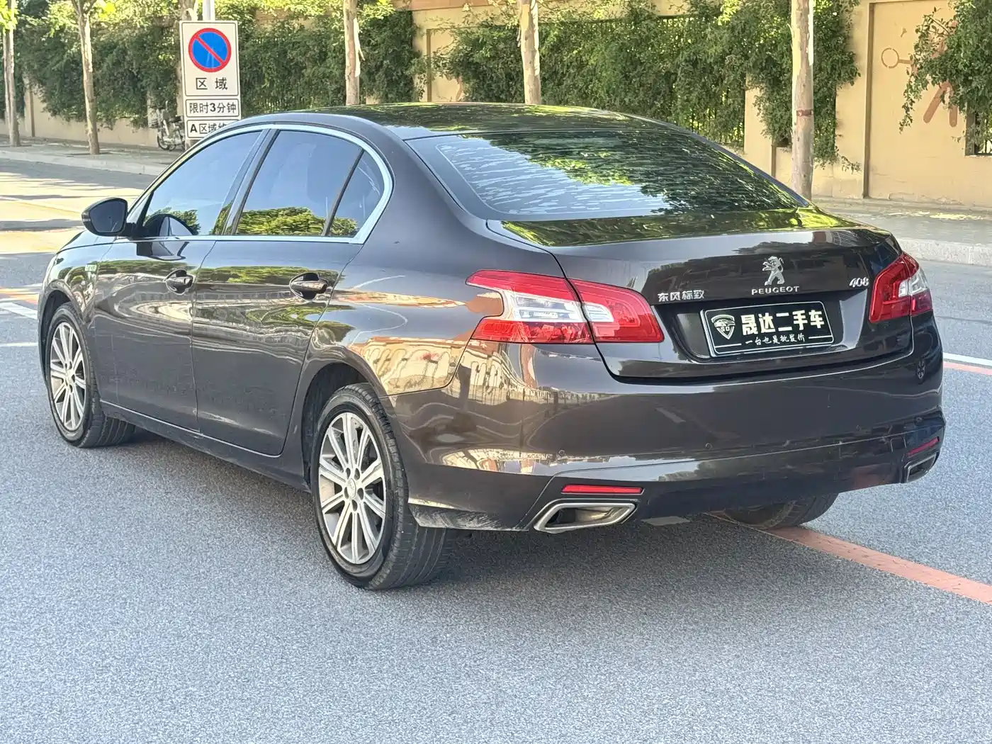 Peugeot 408 2016 1.6T Automatic Luxury Edition фото 9