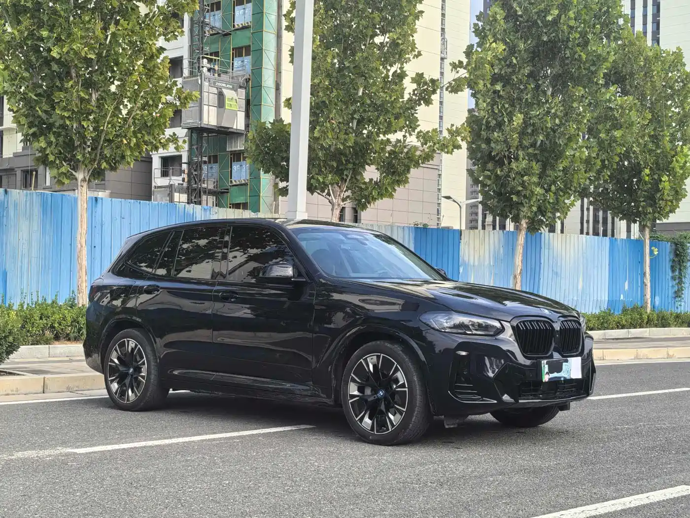 BMW iX3 2024 Innovation Leader фото 3