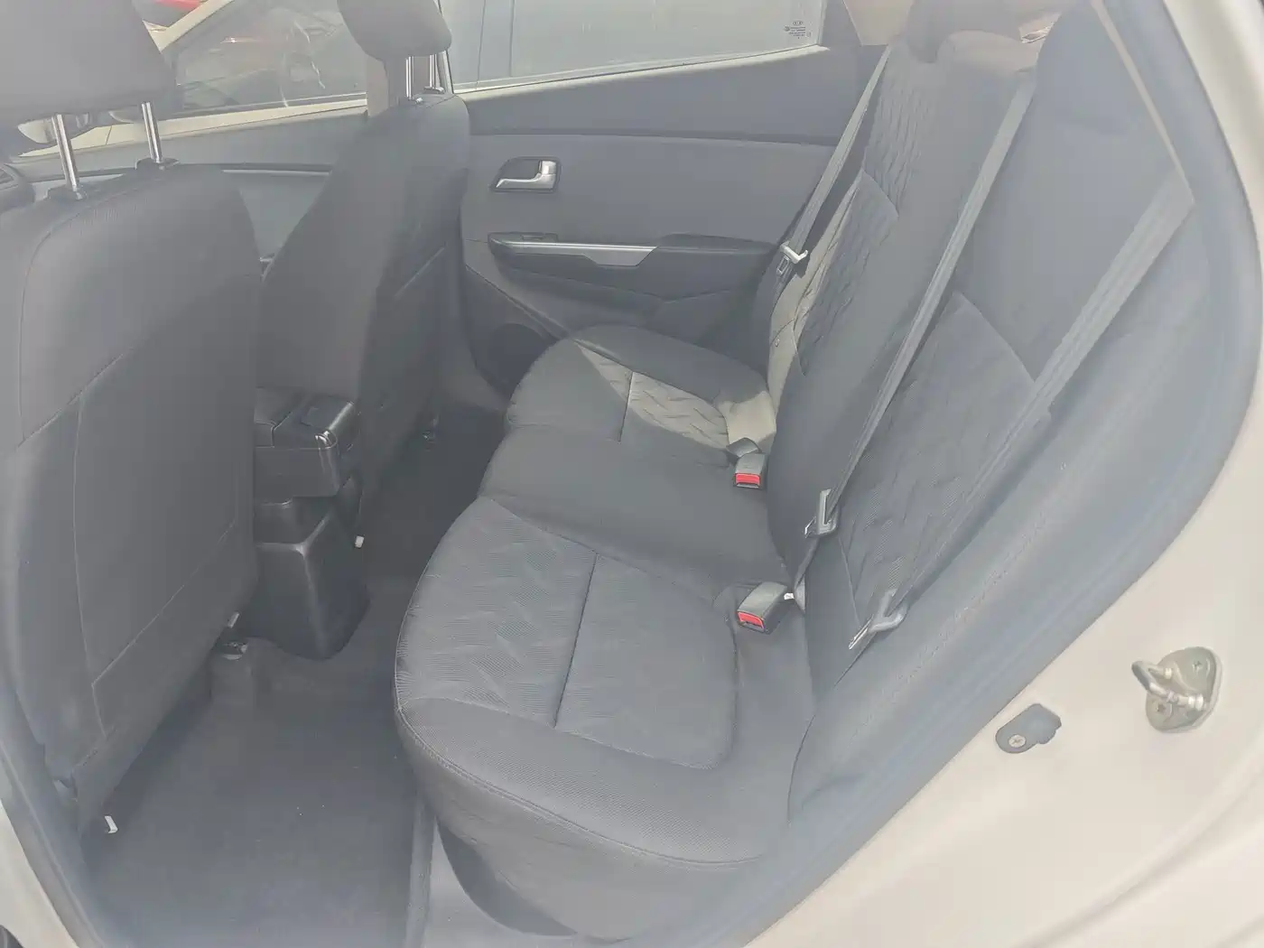 Kia K2 2017 2017 Sedan 1.4L AT GLS