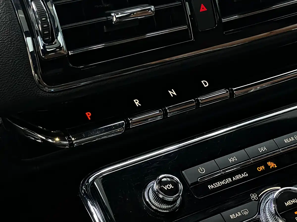 Lincoln Navigator 2019 3.5T Ultimate China VI фото 4