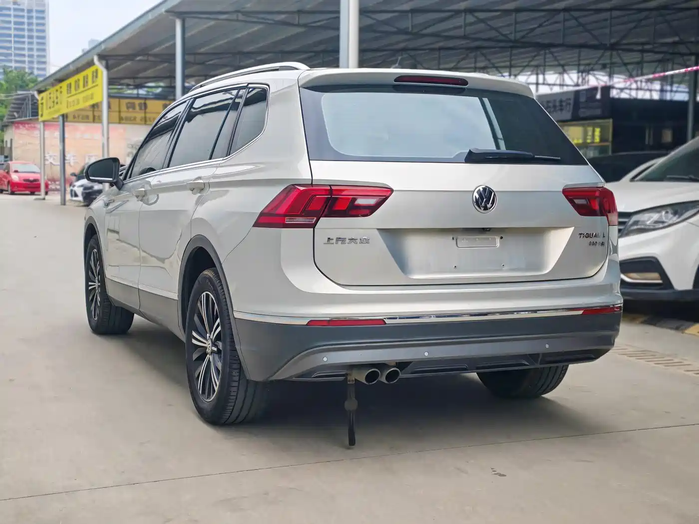 Volkswagen Tiguan L 2019 330TSI Automatic 2WD Panorama Comfort Edition China VI фото 3