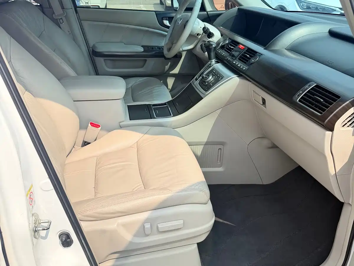 Honda Elysion 2013 2012 2.4L VTi-S Premium Edition