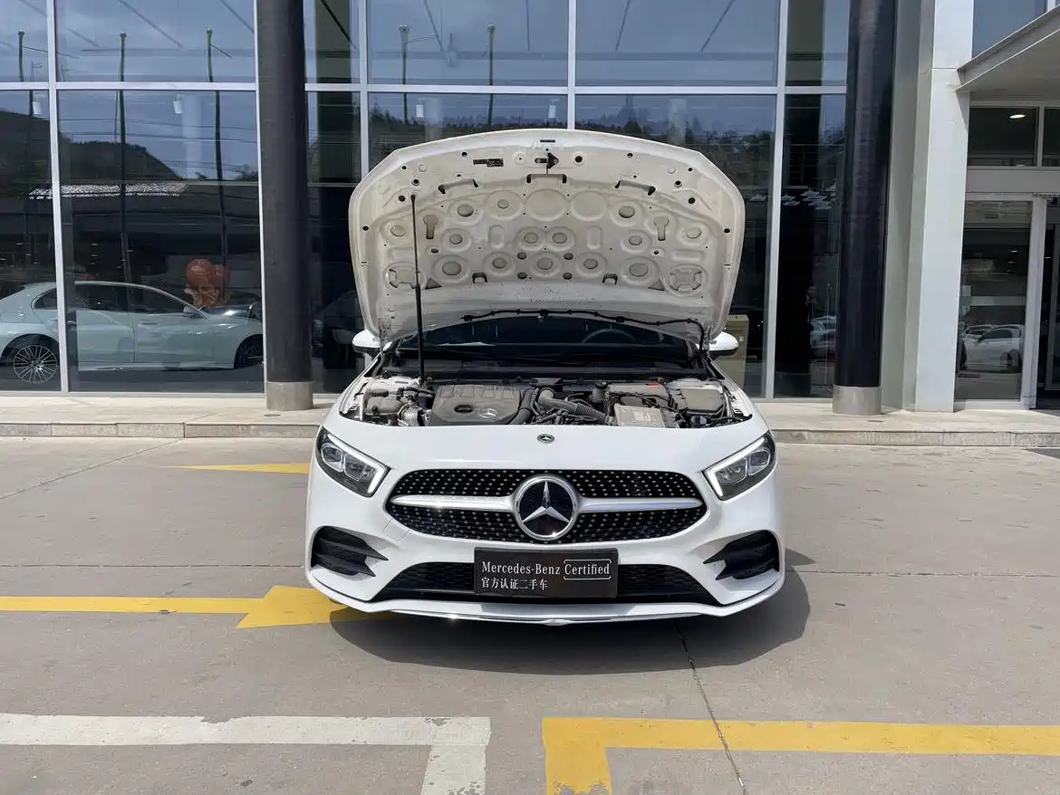 Mercedes-Benz A-Class 2023 A 200 L Fashion фото 3
