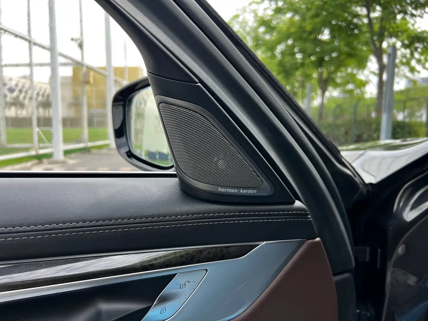 BMW 7 Series 2017 740Li Leading Edition фото 25