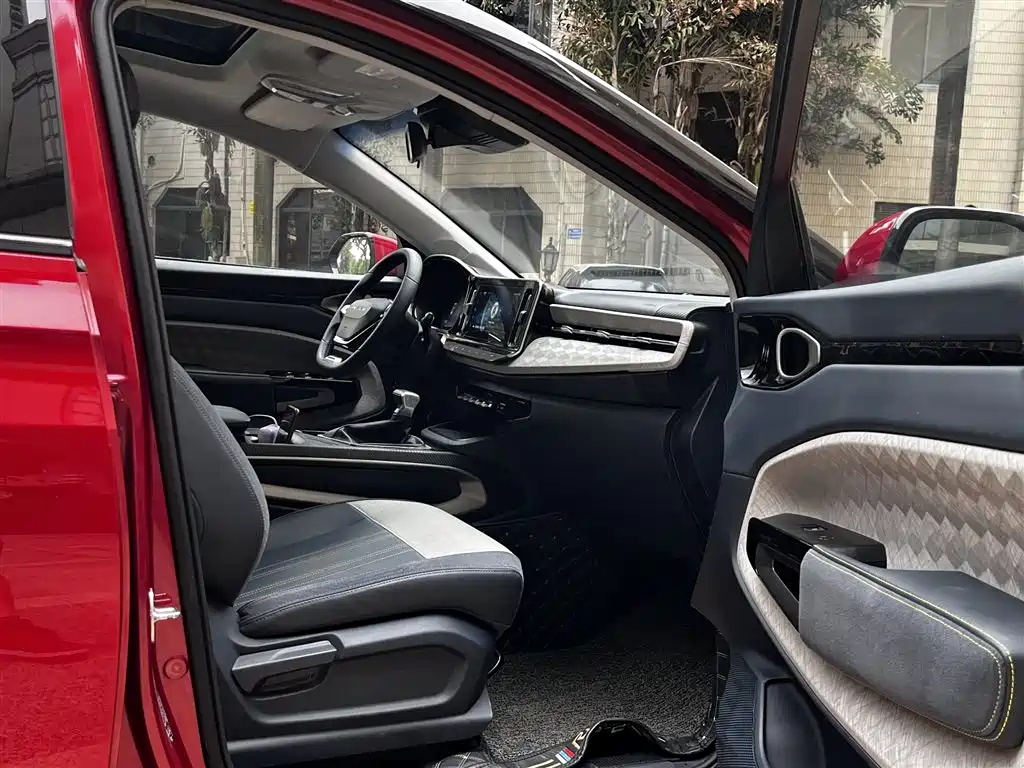 Baojun RM-5 2020 2019 1.5T CVT 24-hour Online Premium 6-seater