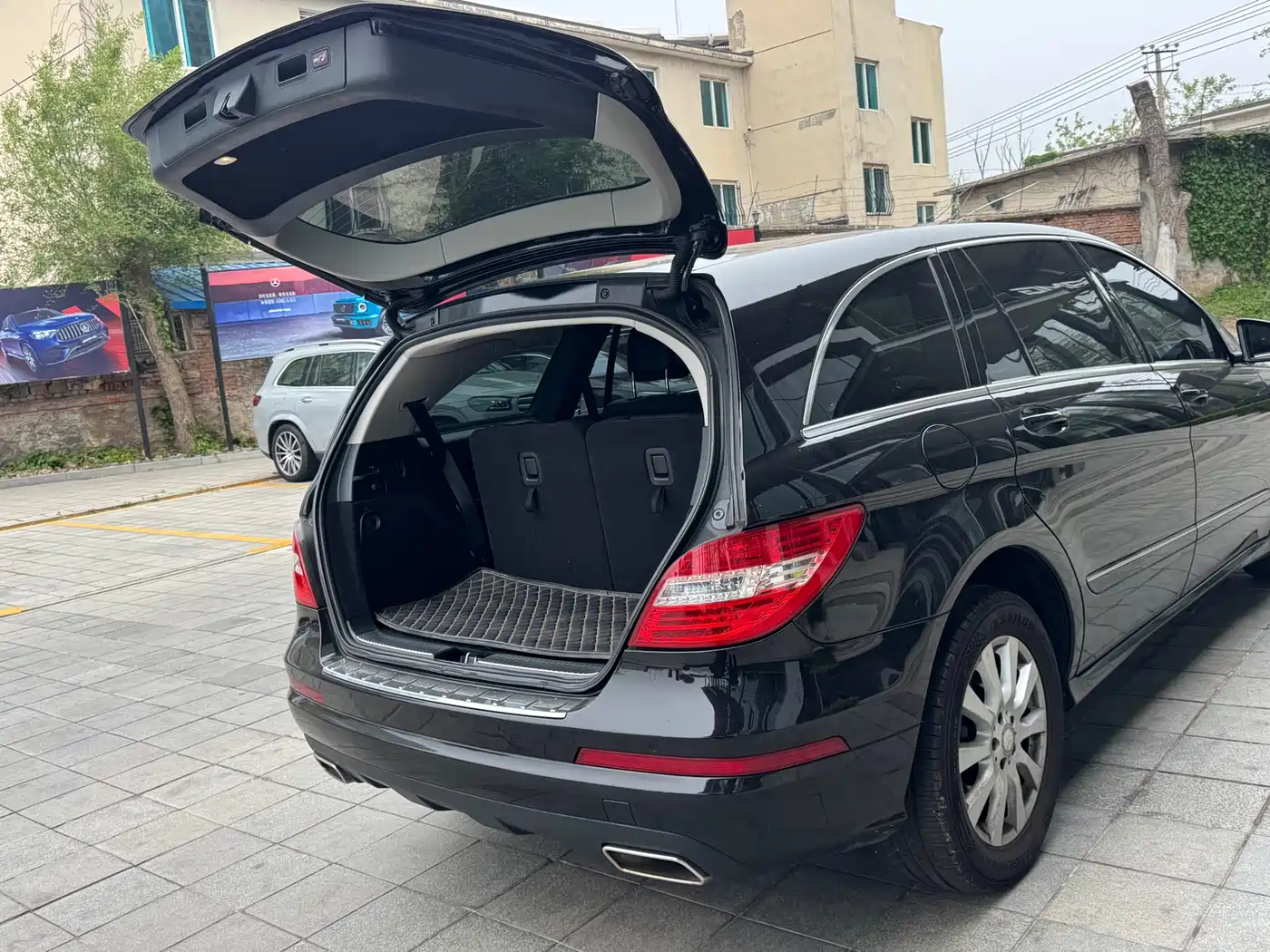 Mercedes-Benz R-Class 2017 R 320 4MATIC Business Collector's Edition фото 8