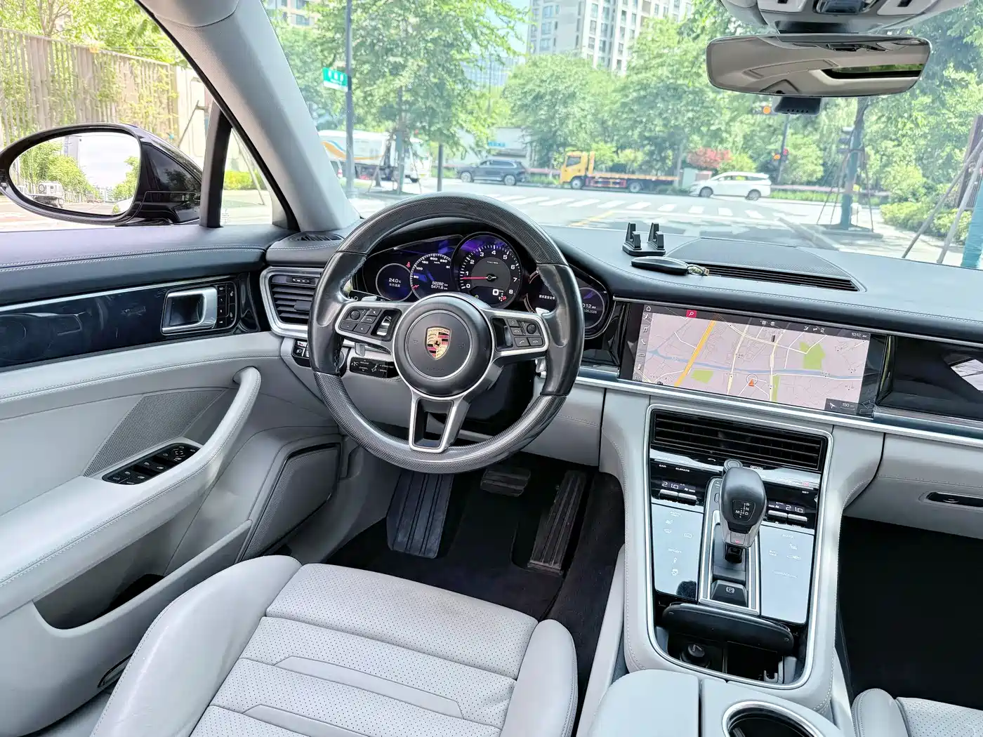 Porsche Panamera 2017 Panamera 4 Executive Long Wheelbase 3.0T фото 12