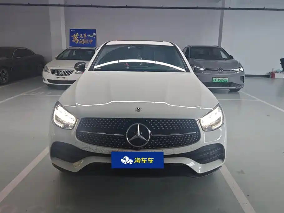 Mercedes-Benz GLC Coupe 2022 2022 GLC 260 4MATIC Coupe SUV