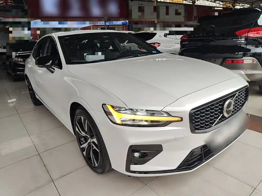 Volvo S60 2024 2025 B5 Elegance Sport Edition
