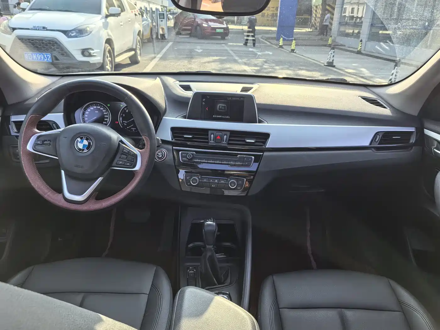 BMW X1 2019 sDrive20Li Leading Model фото 8