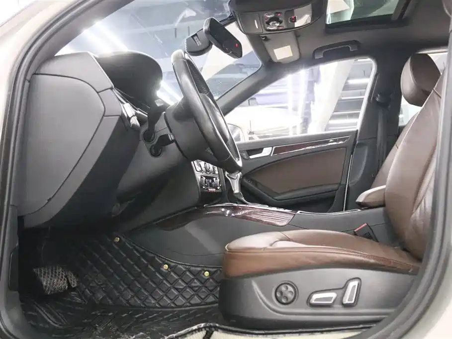Audi A4L 2016 35 TFSI Automatic Comfort фото 14