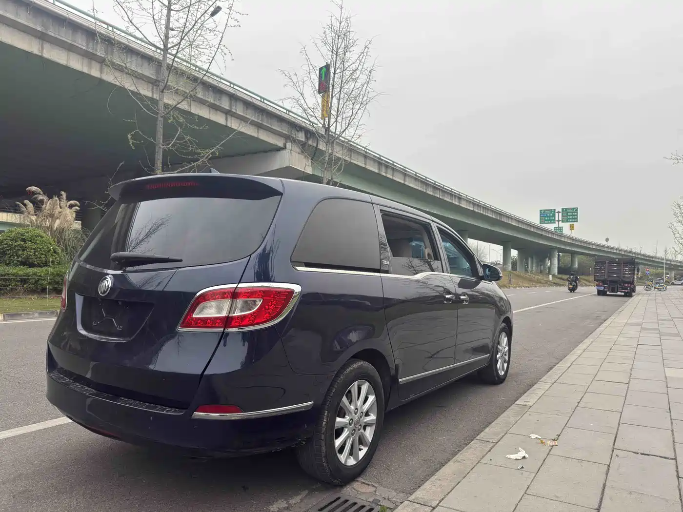 Buick GL8 2011 3.0L XT Luxury Business Flagship фото 14
