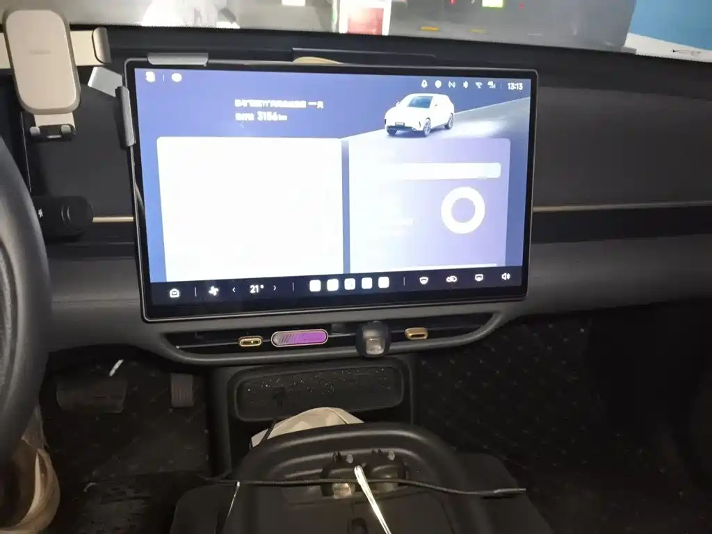 ARCFOX T1 2025 2025 425 Mid-range Version