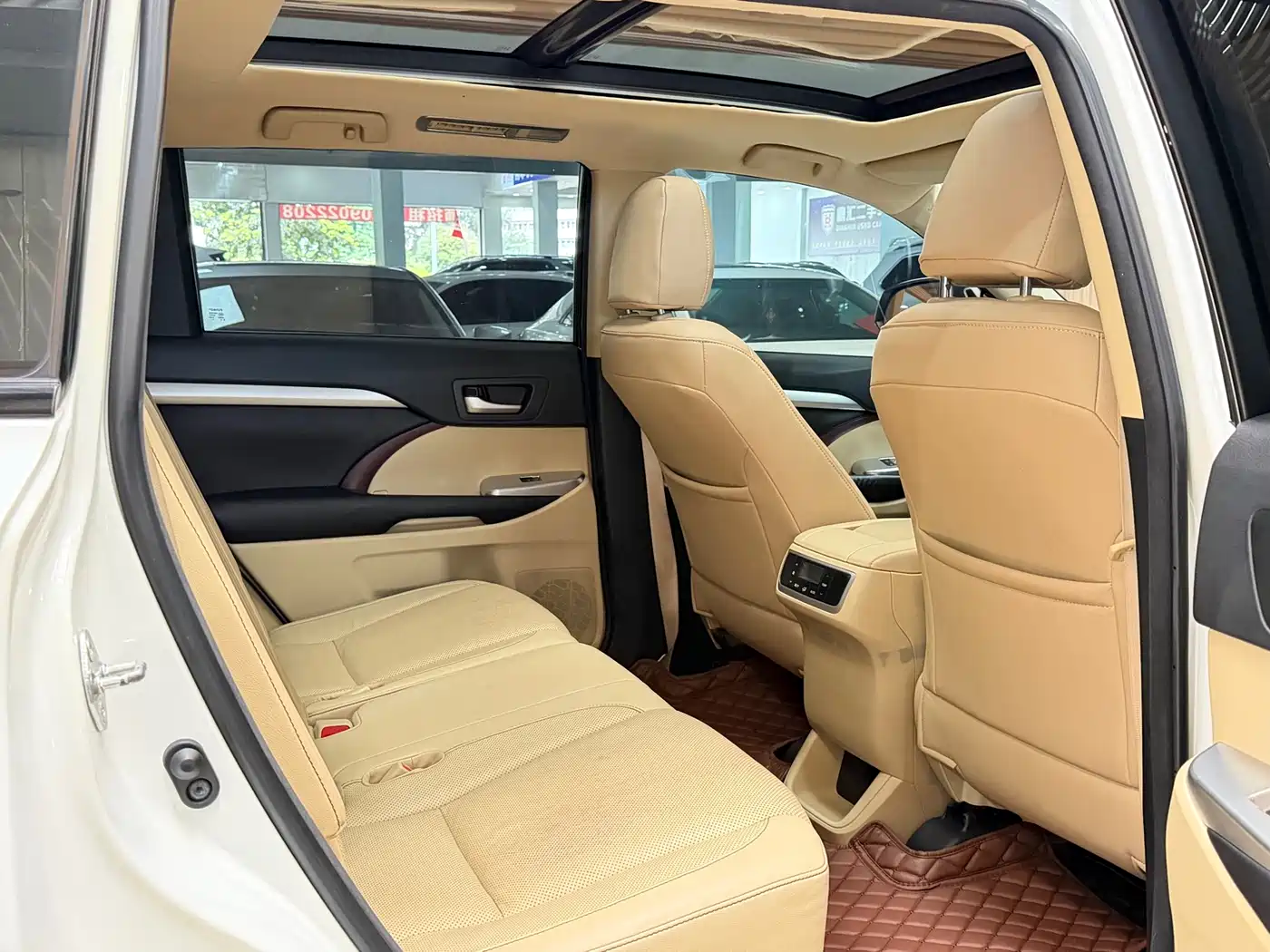 Toyota Highlander 2015 2.0T FWD Luxury Edition 7-seater фото 9