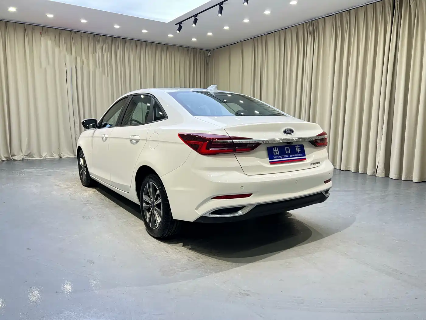Ford Escort 2022 2021 1.5L Automatic Platinum Edition