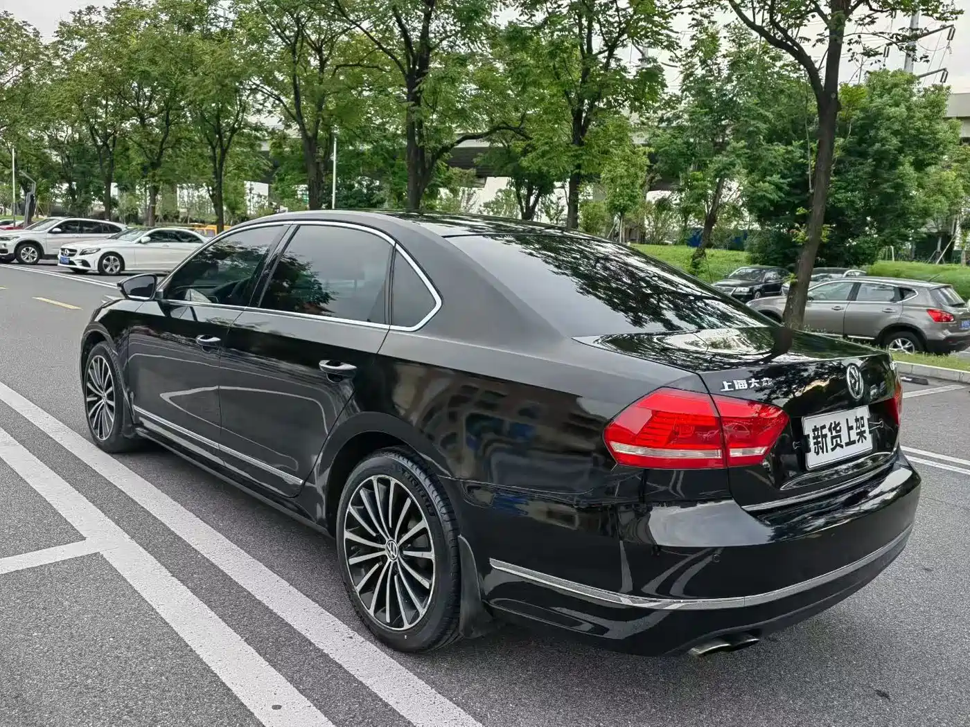 Фото 7 - Volkswagen Passat