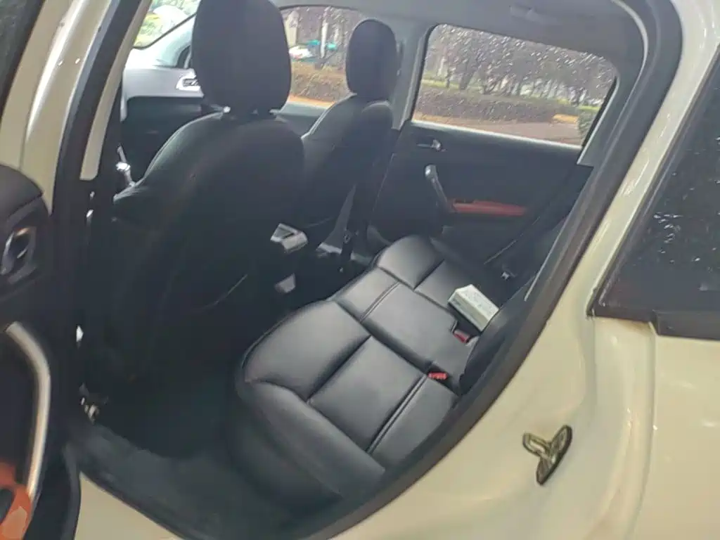 Peugeot 2008 2015 2014 1.6L Automatic Fashion Edition