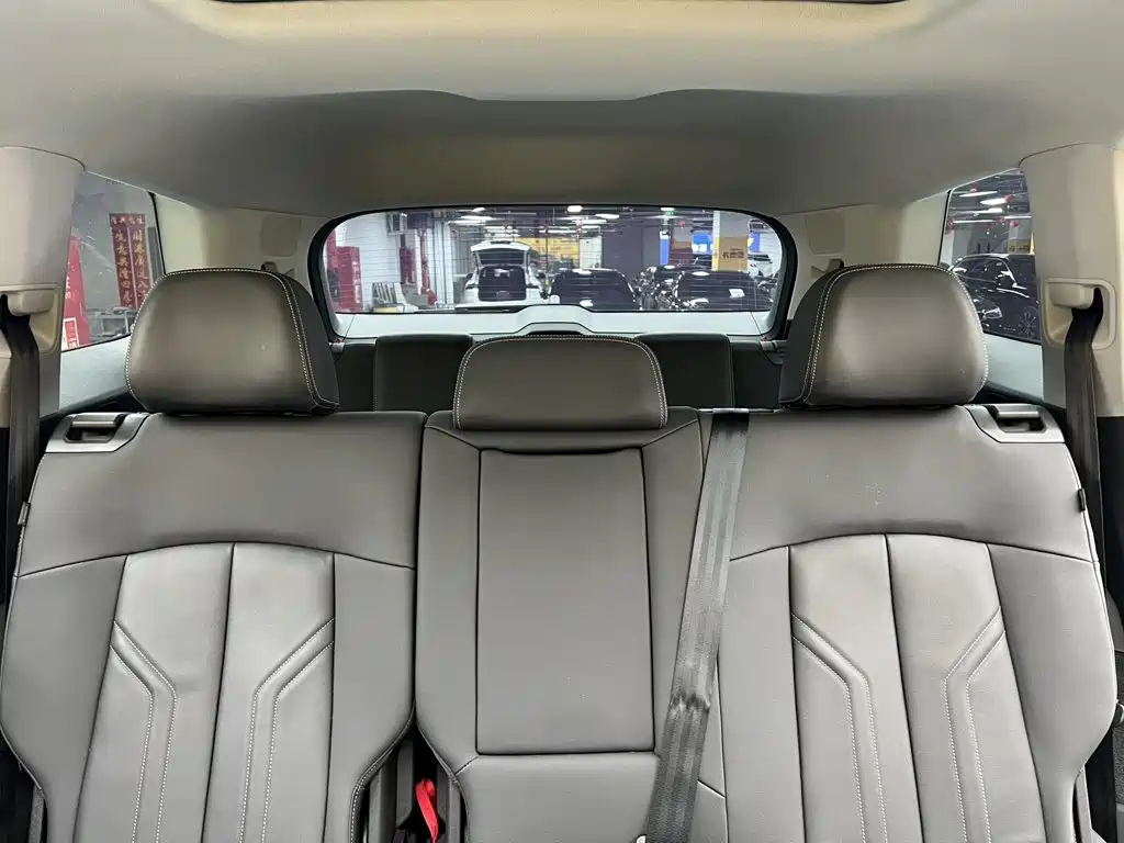 Photo 30 - Audi Q6