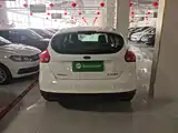 Фото 6 - Ford Focus