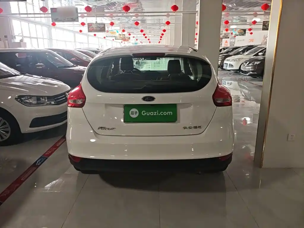 Фото 6 - Ford Focus