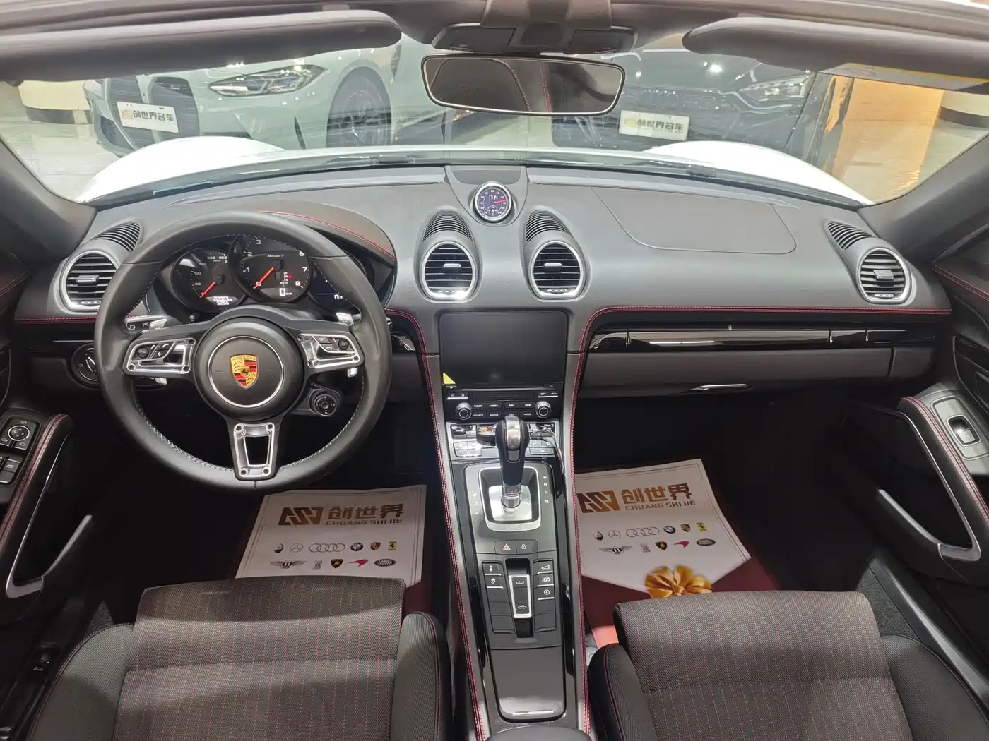Porsche 718 2019 Boxster T 2.0T фото 6