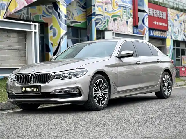 BMW 5 SERIES
