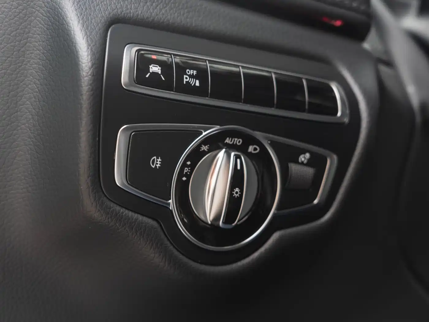 Mercedes-Benz G-Class 2024 G 500 фото 13