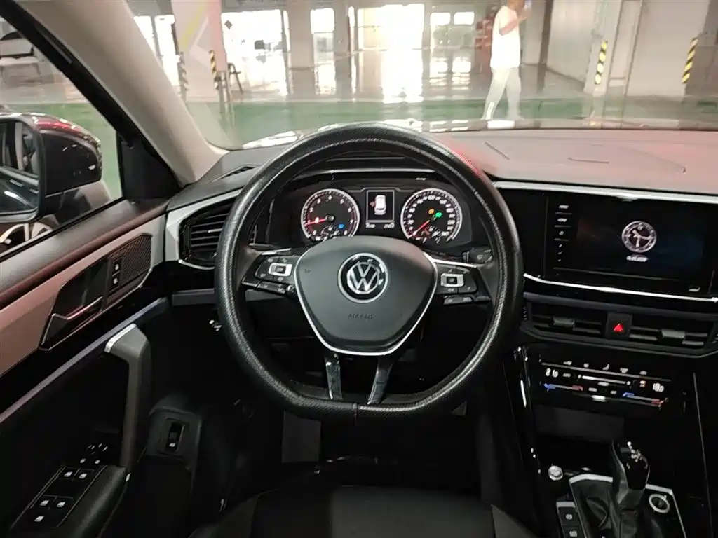 Volkswagen Tayron 2022 330TSI 2WD Luxury Smart Connect Edition фото 11