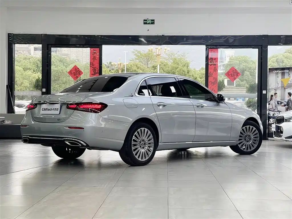 Mercedes-Benz E-Class 2023 E 300 L Fashion фото 5