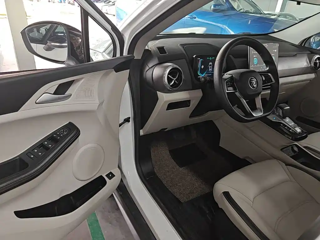 BYD Yuan Pro 2022 2021 401KM Luxury Model