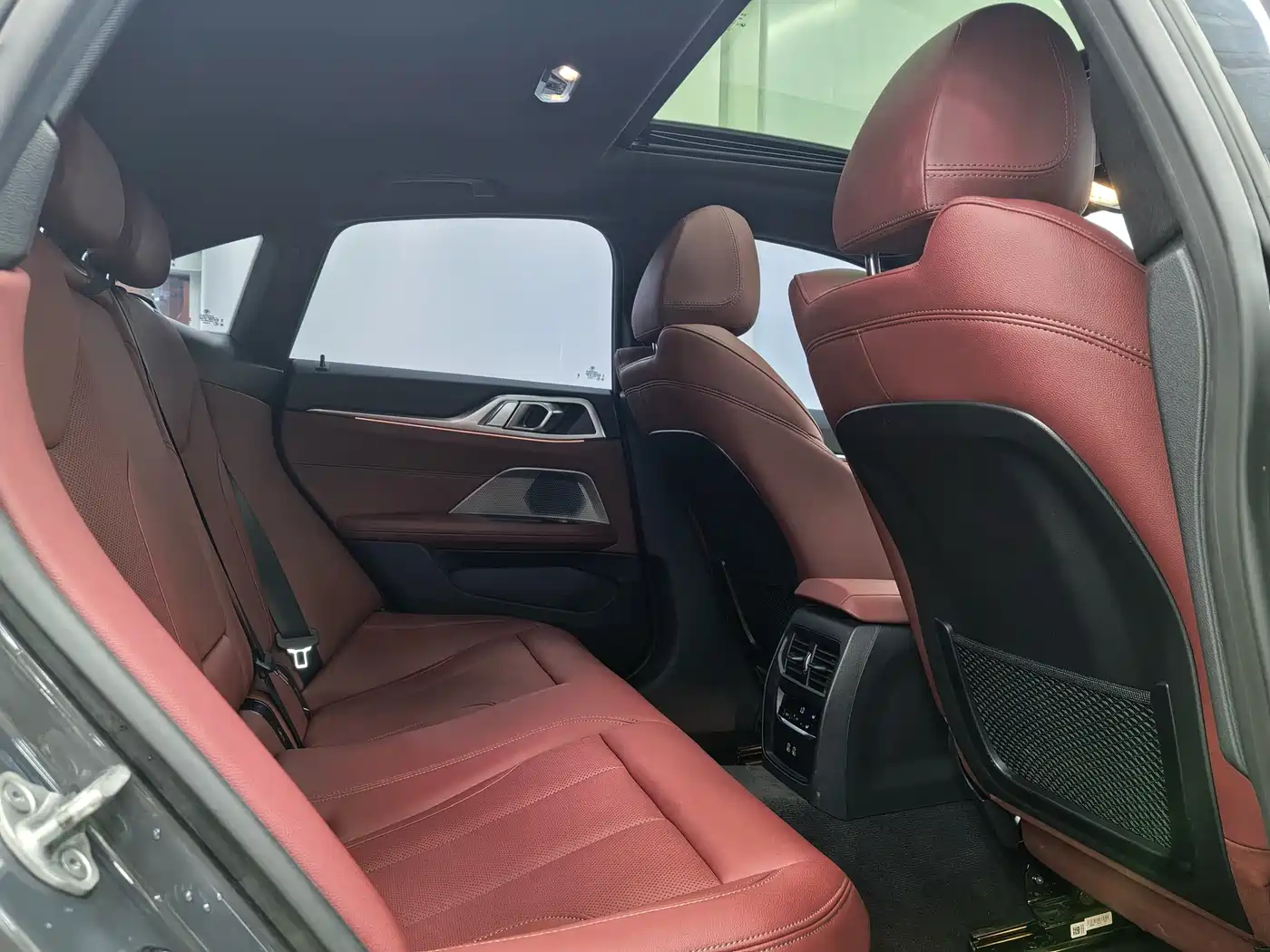 BMW 4 Series 2023 425i Gran Coupe M Sport Shadowline Package фото 16