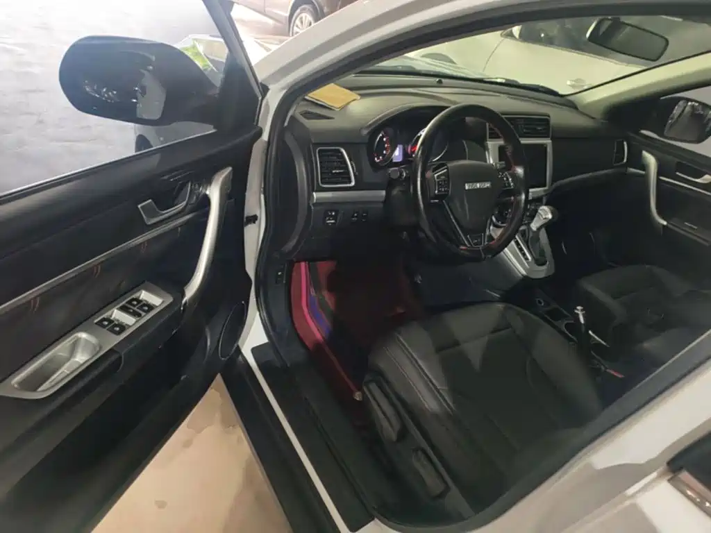 Фото 16 - Haval M6