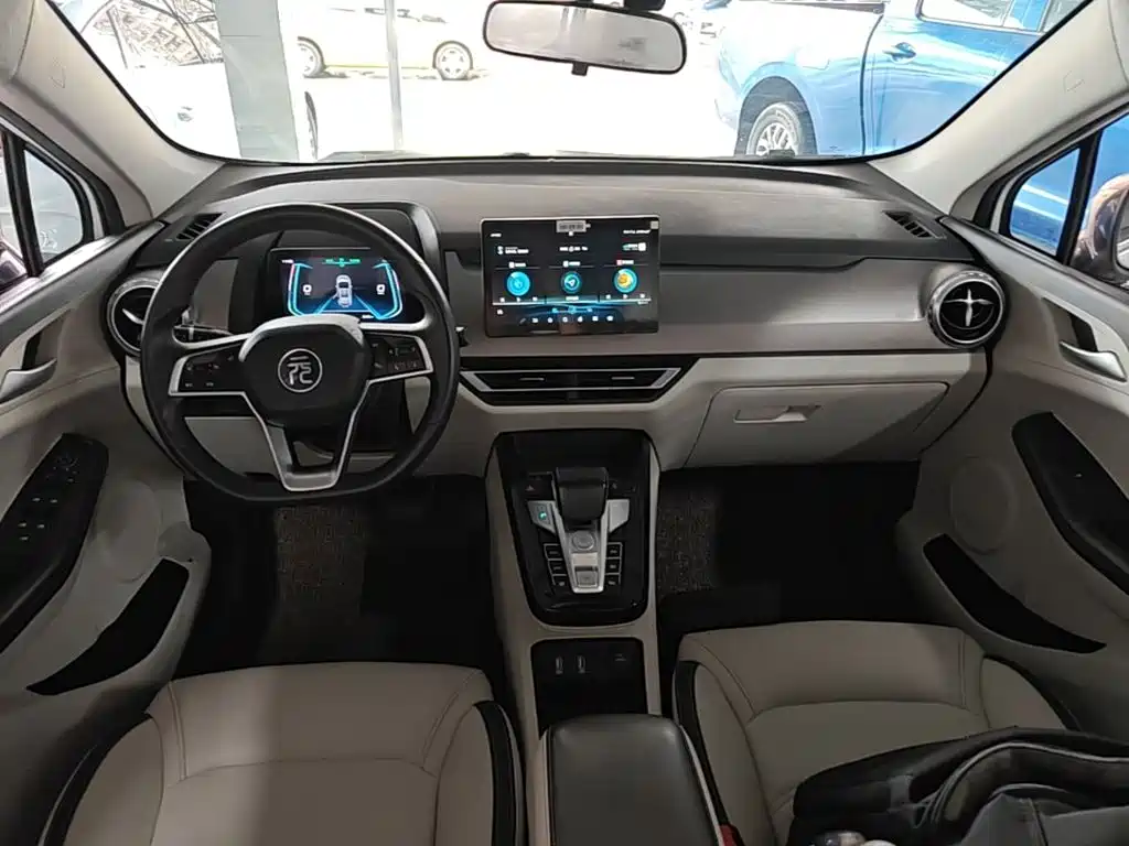 BYD Yuan Pro 2022 2021 401KM Luxury Model