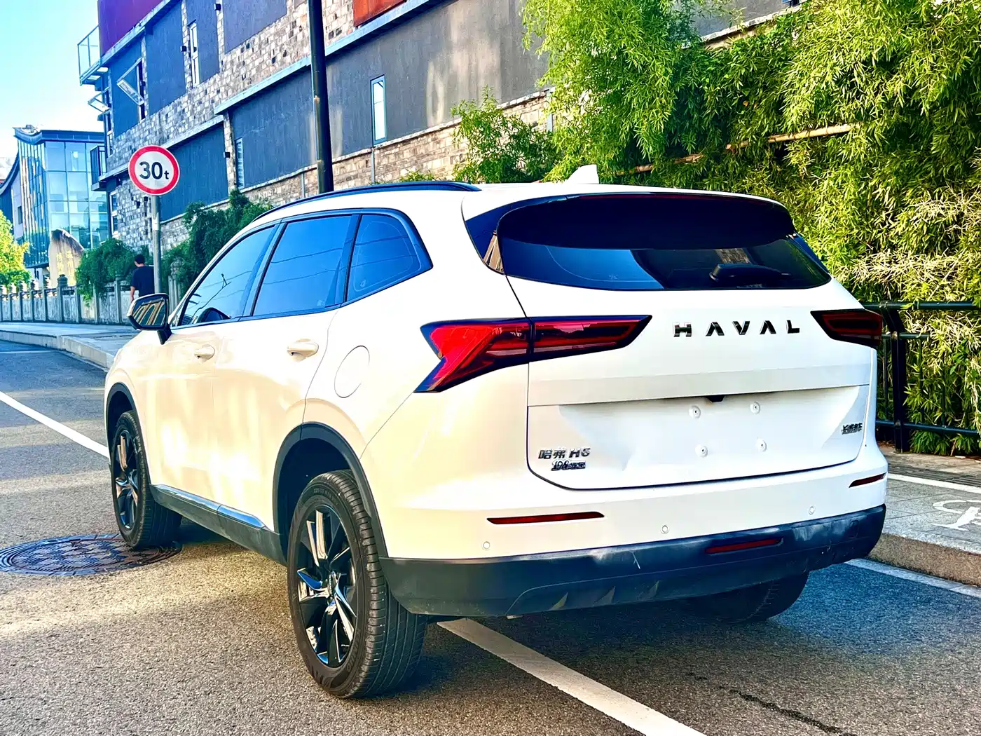 Photo 7 - Haval H6