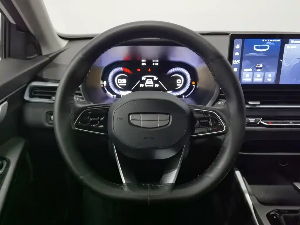 Фото 11 - Geely Emgrand
