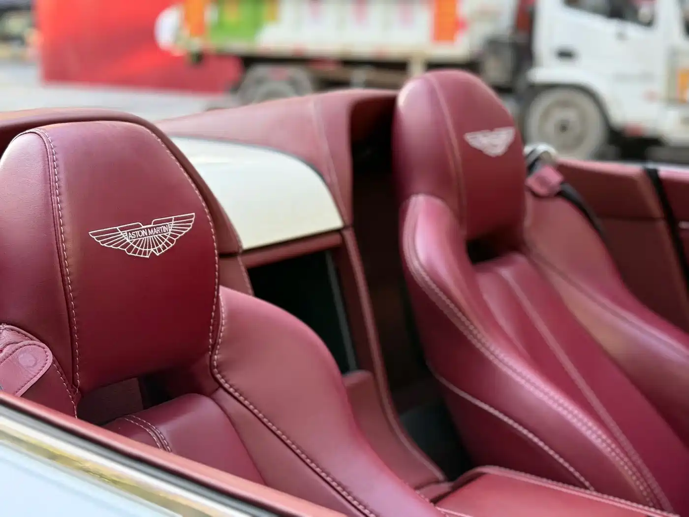 Aston Martin V8 Vantage 2011 2011 4.7L Sportshift Roadster
