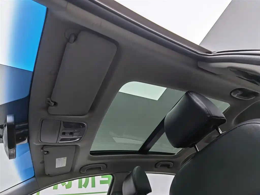 Kia K4 2014 1.8L Automatic DLX фото 14
