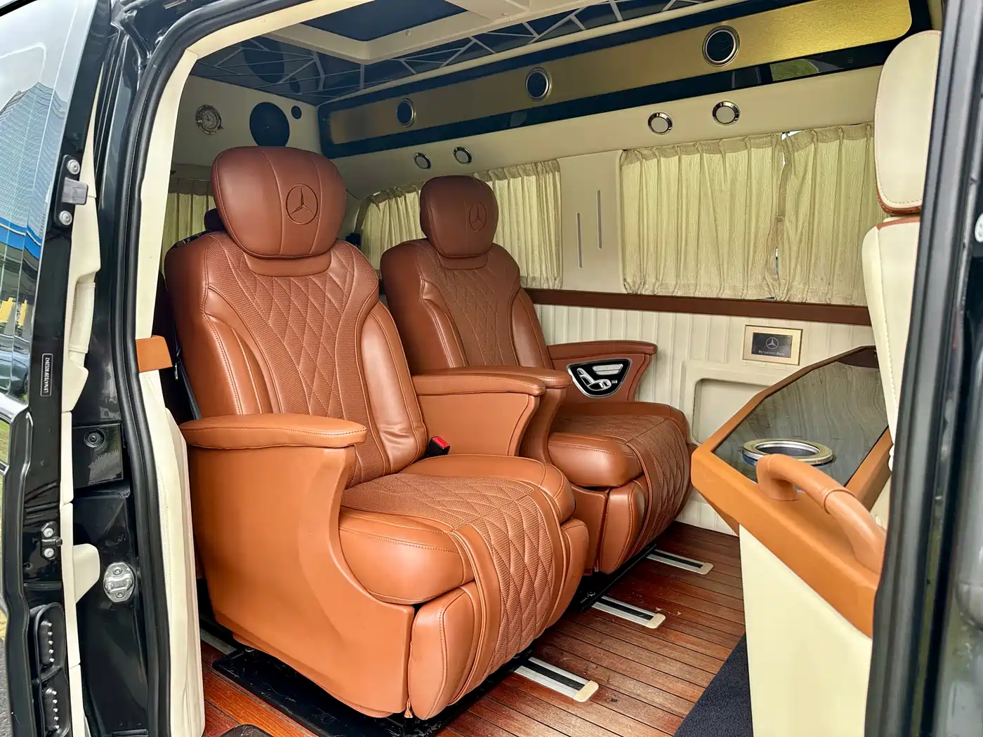 Mercedes-Benz Vito 2013 Model 3.0L Elite Edition фото 10