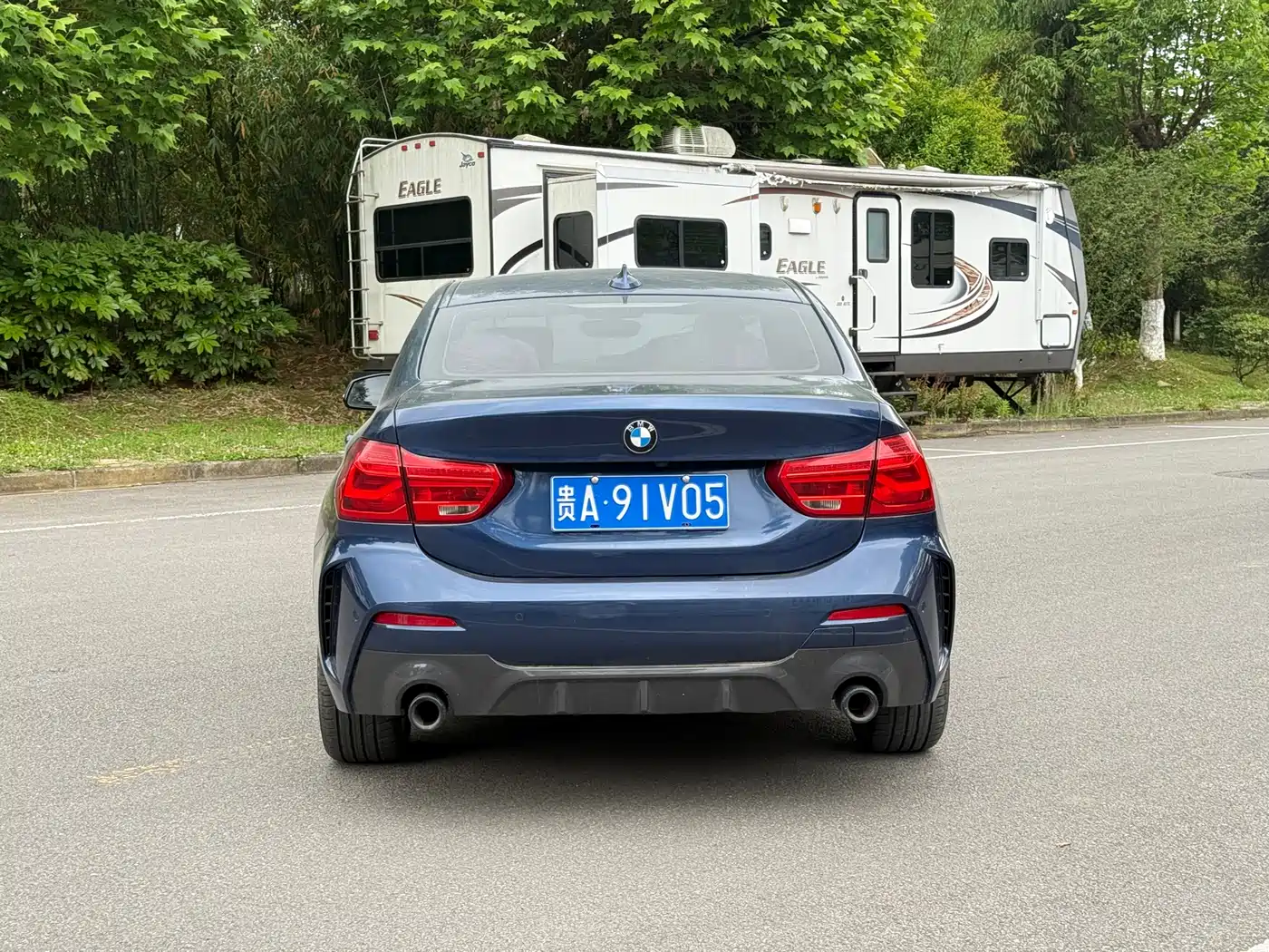 BMW 1 Series 2023 125i M Sport Shadow Edition фото 8