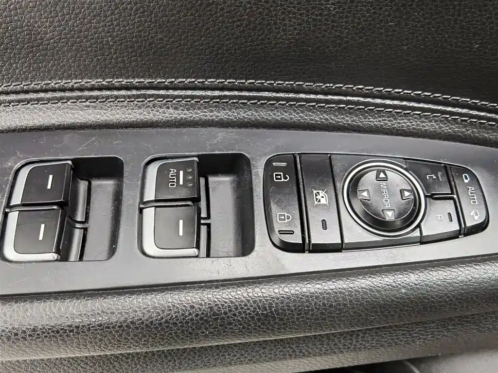 Kia K4 2014 1.8L Automatic DLX фото 9